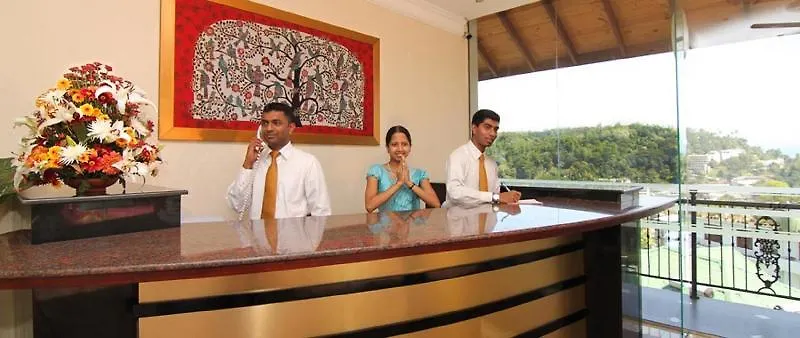 Oak Ray Serene Garden Hotel Kandy